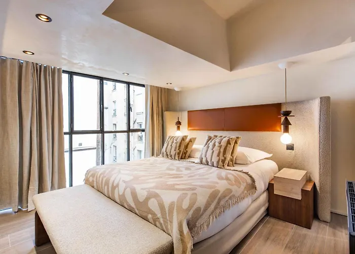 Anjia Collections - Saint Germain Paris